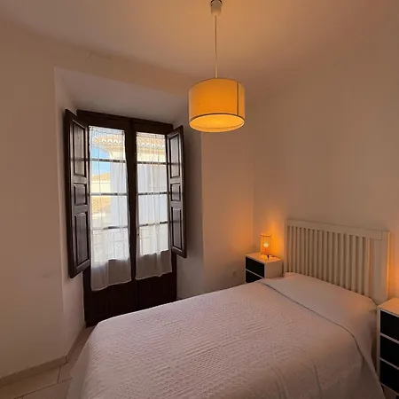 Cathedral Views Balconies & Private Terrace Apartment *