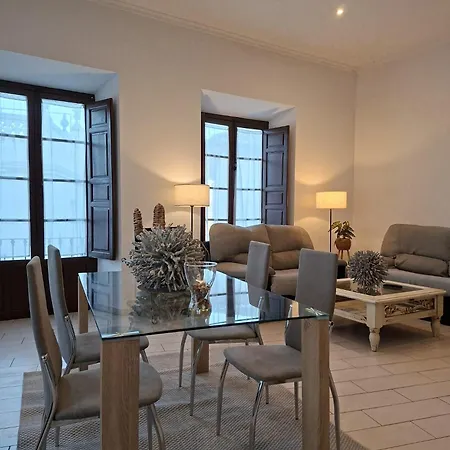 Apartment Cathedral Views Balconies & Private Terrace